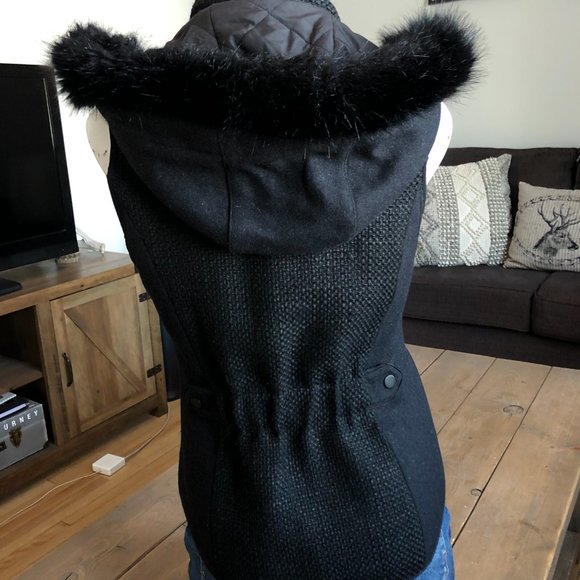RW&CO. Black Warm Hooded Vest in Black - XS - Picture 10 of 16